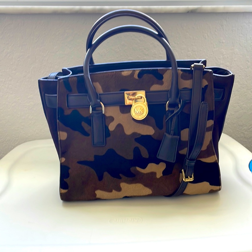 MK Hamilton traveler